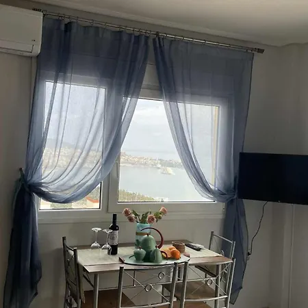 Chrysa Cozy House شقة *